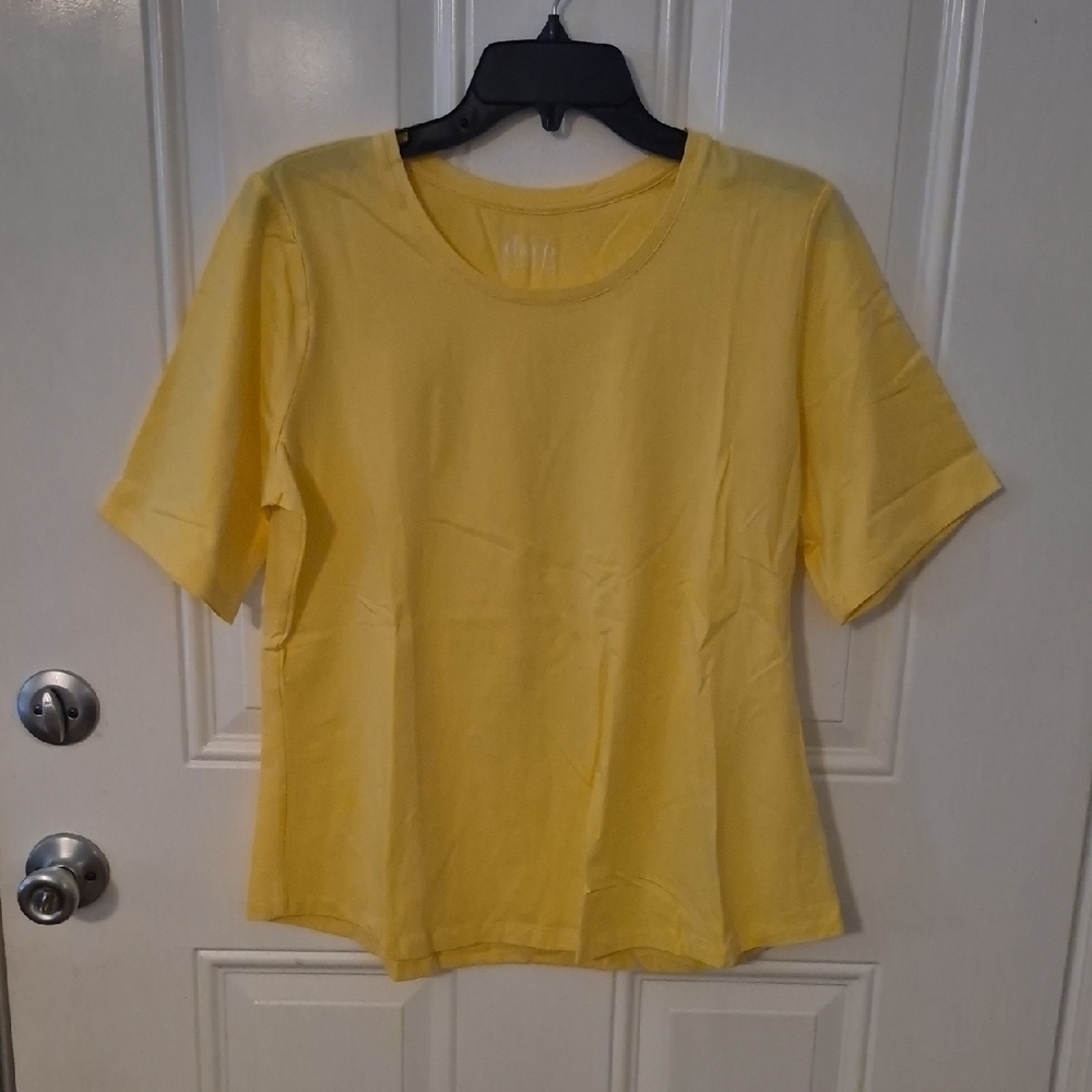 Sunny Yellow Short Sleeve Women's Tee New Never Used
